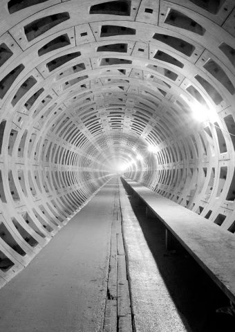 地下トンネル建設iPhone8壁紙
