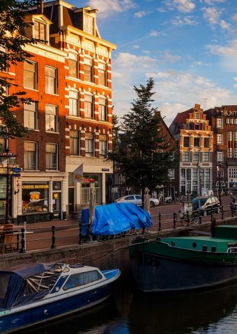 アムステルダム運河の朝iPhone6壁紙