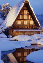 冬の雪ロッジ湖光反射iPhone6壁紙