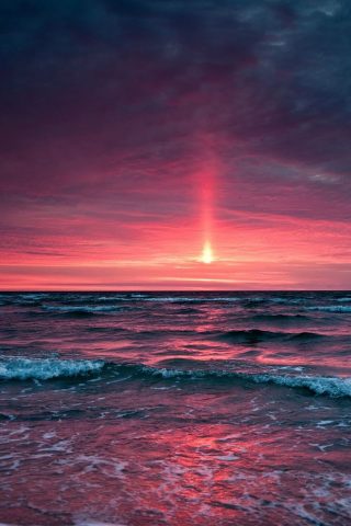 劇的な紅海の夕日iPhone 5/Android壁紙