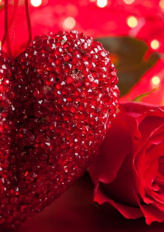 赤いハートの純粋な愛-幸せなバレンタインデー 壁紙 無料